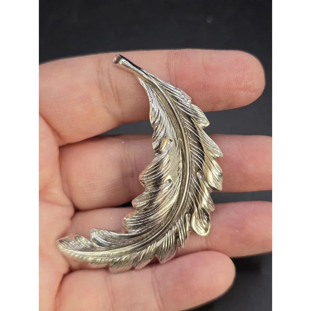 vintage silver-tone feather brooch
